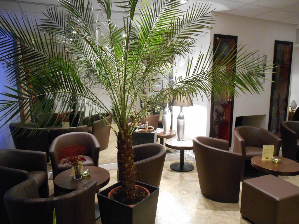 Hotel De Montaulbain 베르됭쉬르뫼즈 외부 사진