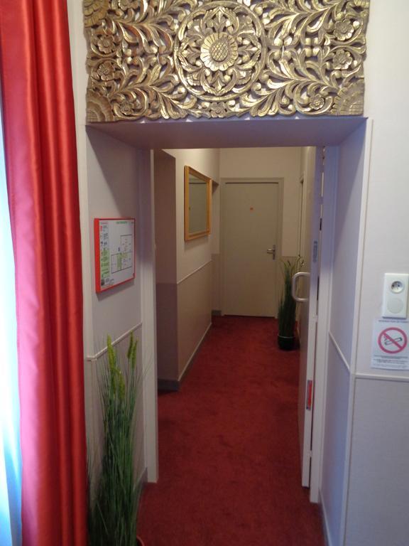 Hotel De Montaulbain 베르됭쉬르뫼즈 외부 사진